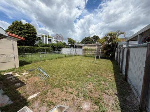 3361 SW 28th St, Miami FL - photo 8 of 17