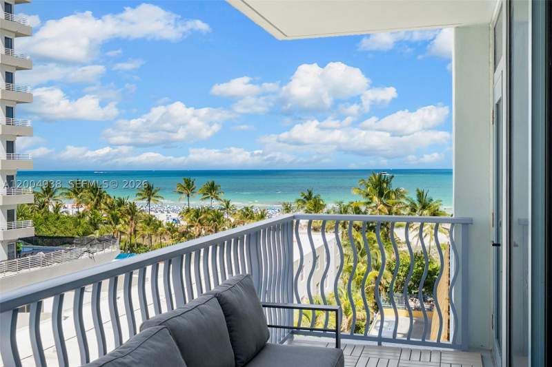 2 bedroom Condominium at 1500 Ocean Dr 607, 1500 Ocean Drive Condo, Miami Beach — photo 3
