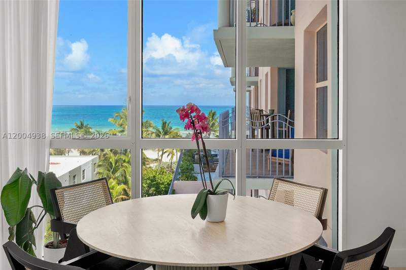 2 bedroom Condominium at 1500 Ocean Dr 607, 1500 Ocean Drive Condo, Miami Beach — photo 5
