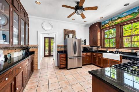 1036 NE 89th St, Miami FL - photo 10 of 30