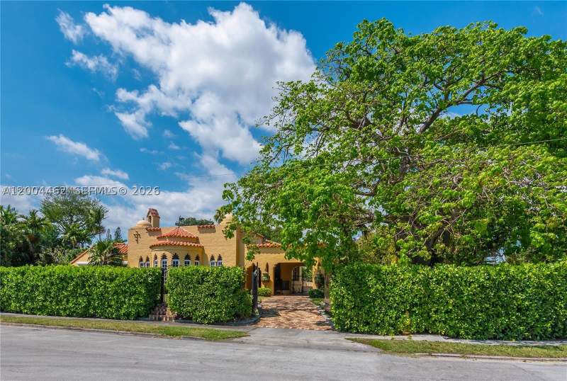 7 bedroom SingleFamilyResidence at 1036 NE 89th St, Amd Pl Of Belmar, Miami — photo 2