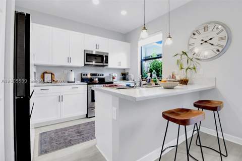 12766 SW 229th Ter, Miami FL - photo 10 of 33