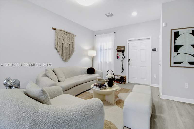 3 bedroom Townhouse at 12766 SW 229th Ter, D & B Subdivision, Miami — photo 4