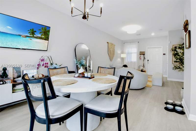 3 bedroom Townhouse at 12766 SW 229th Ter, D & B Subdivision, Miami — photo 5