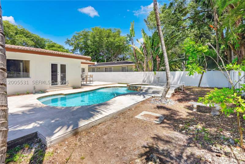 3 bedroom SingleFamilyResidence at 5310 SW 72 Street, High Pines Amd, Miami — photo 4