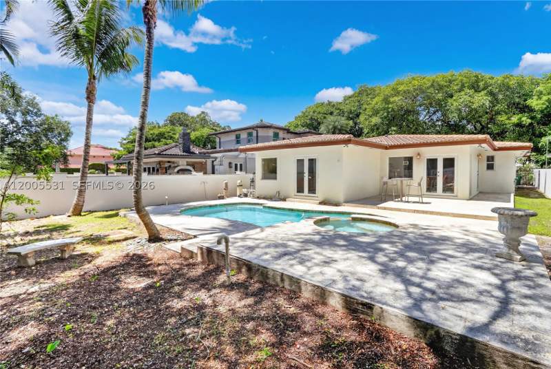 3 bedroom SingleFamilyResidence at 5310 SW 72 Street, High Pines Amd, Miami — photo 5