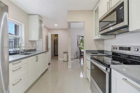 13890 SW 43rd Ter, Miami FL - photo 16 of 46