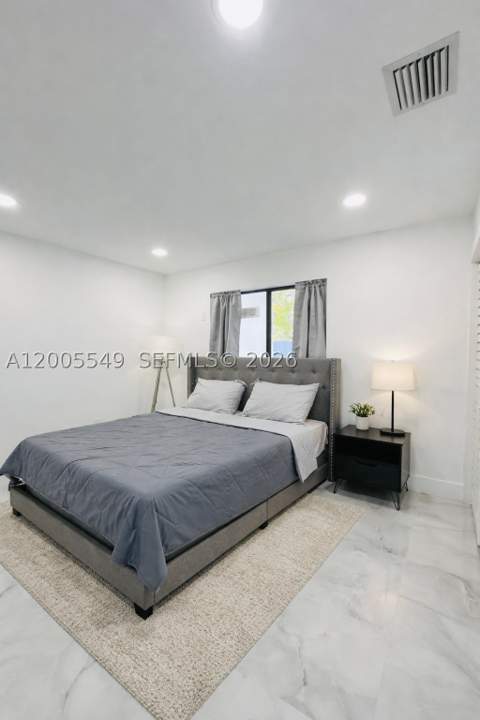 1810 NE 161st St, North Miami Beach FL - photo 14 of 35