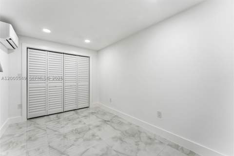 1810 NE 161st St, North Miami Beach FL - photo 24 of 35