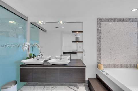 200 Biscayne Boulevard Way 3407, Miami FL - photo 10 of 36