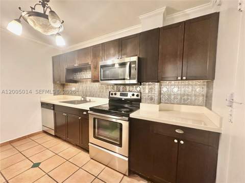 7135 Collins Ave 811, Miami Beach FL - photo 10 of 22