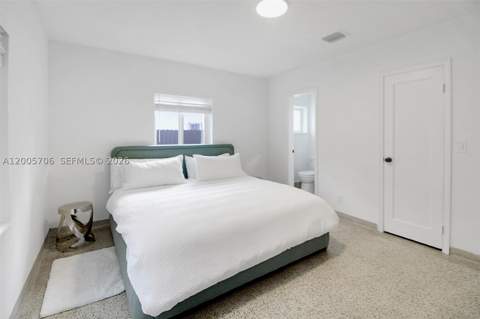 231 NE 43rd St, Miami FL - photo 16 of 35