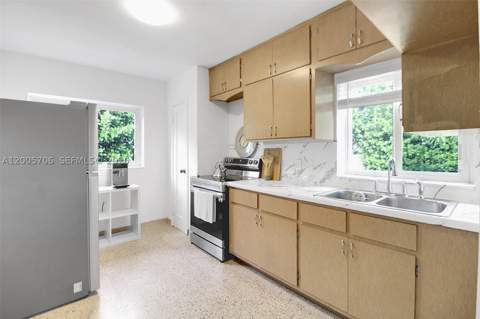 231 NE 43rd St, Miami FL - photo 19 of 35