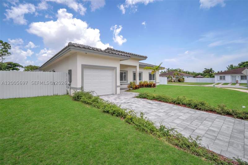 4 bedroom SingleFamilyResidence at 12901 SW 265th St, Dixie Heights, Homestead — photo 3