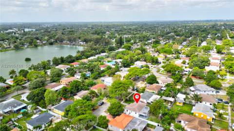 1921 NE 158th St, North Miami Beach FL - photo 6 of 30
