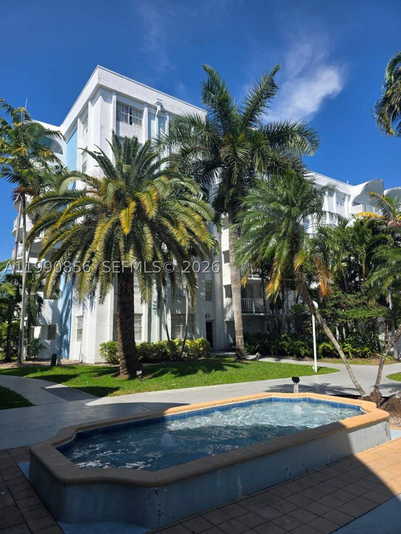 2 bedroom Condominium at 486 NW 165th St Rd B-405, Montecarlo Condo, Miami — photo 2