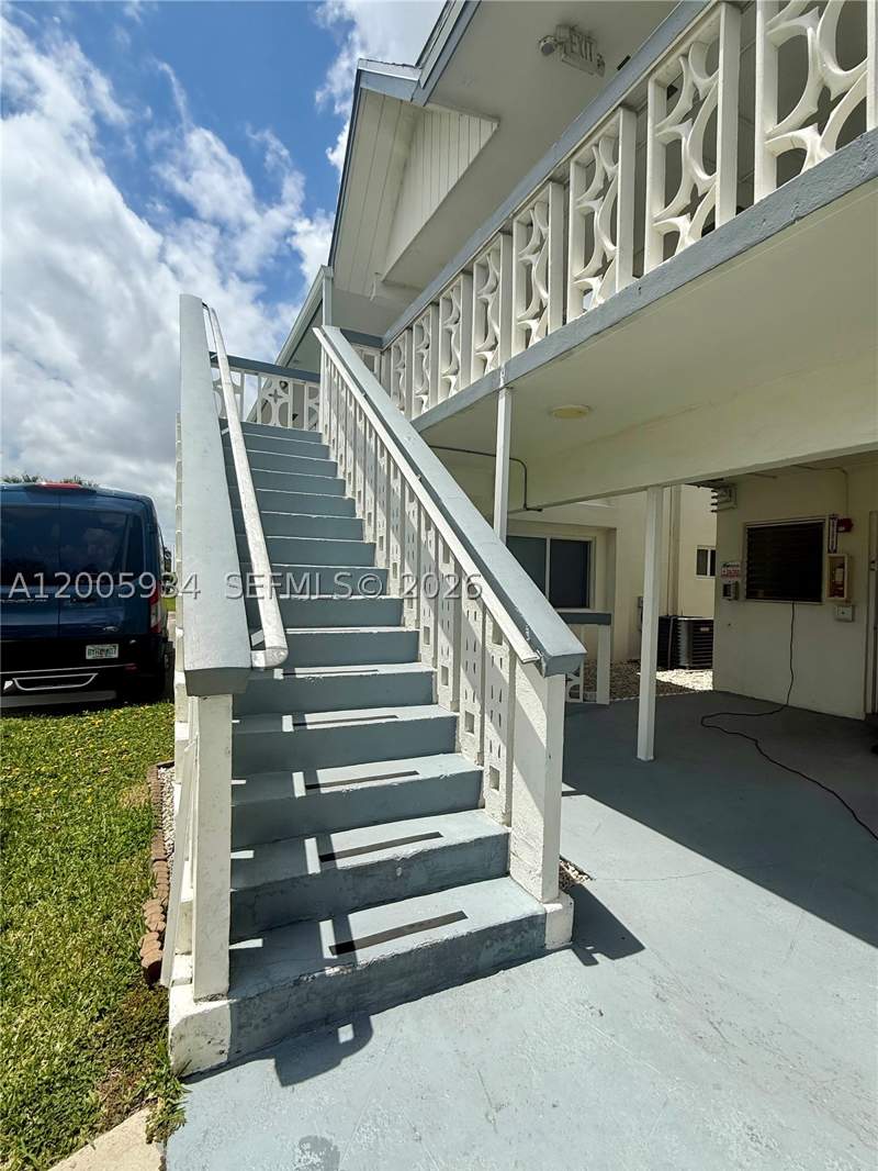1 bedroom Condominium at 11 NE 204th St 23, Ro-Mont Gardens Andover C, Miami Gardens — photo 3