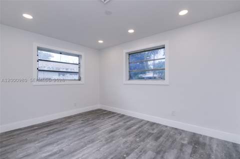 840 NE 182nd Ter, North Miami Beach FL - photo 23 of 35
