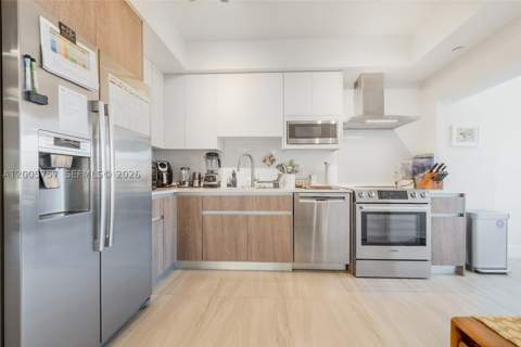 120 Salamanca Ave 2A, Coral Gables FL - photo 10 of 18