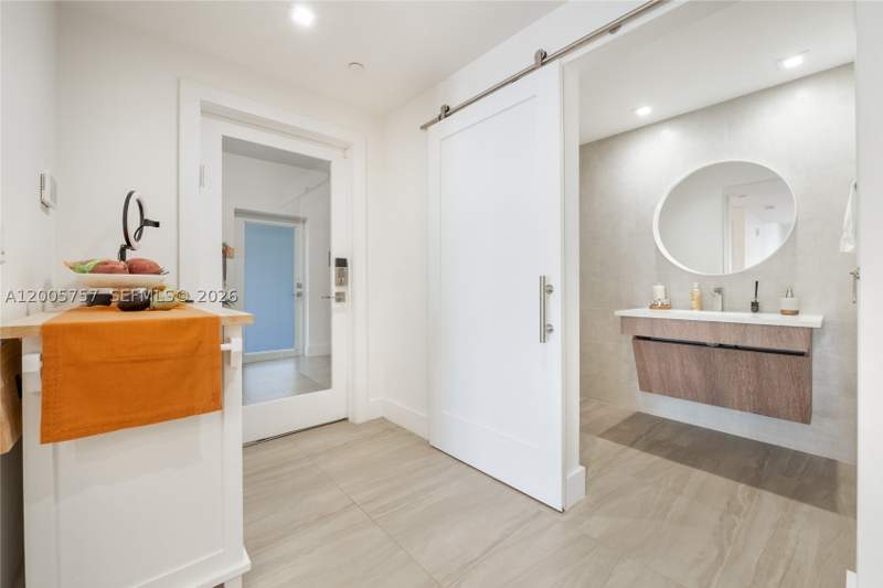 2 bedroom Condominium at 120 Salamanca Ave 2A, Villas At Salamanca Condo, Coral Gables — photo 3