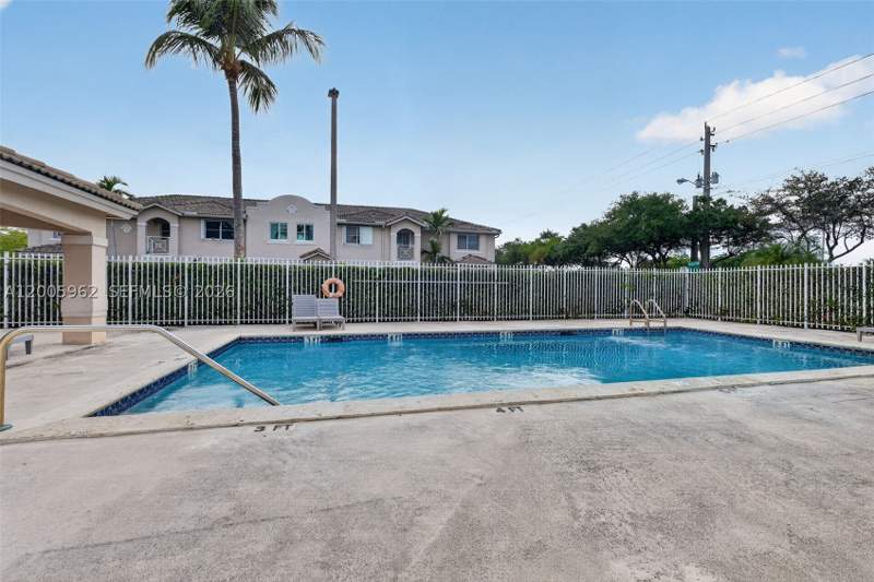 3 bedroom Condominium at 16624 NW 73rd Ct 16624, Paseos At Miami Lakes, Miami Lakes — photo 2