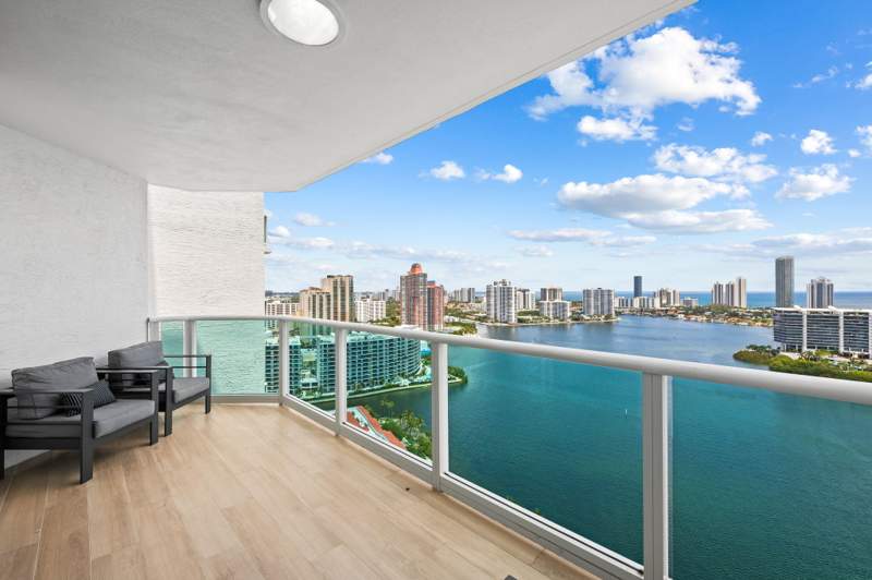 4 bedroom Condominium at 3301 NE 183rd Street 2906, The Peninsula II Condo, Aventura — photo 2