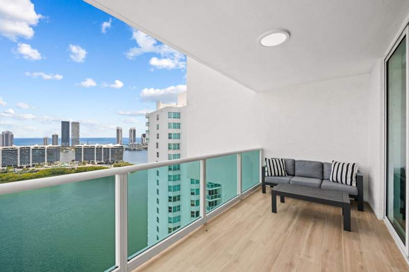 4 bedroom Condominium at 3301 NE 183rd Street 2906, The Peninsula II Condo, Aventura — photo 4