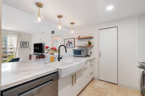 2650 SW 37th Ave 406, Miami FL - photo 7 of 30
