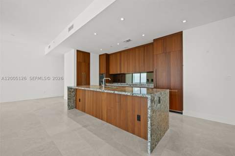 175 SE 25 Rd 2604, Miami FL - photo 10 of 36