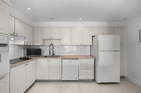 19390 Collins Ave 1410, Sunny Isles Beach FL - photo 13 of 38