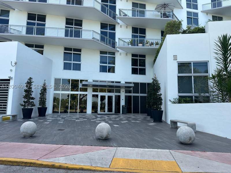 1 bedroom Condominium at 2001 Meridian Ave 426, The Meridian Condo, Miami Beach — photo 2