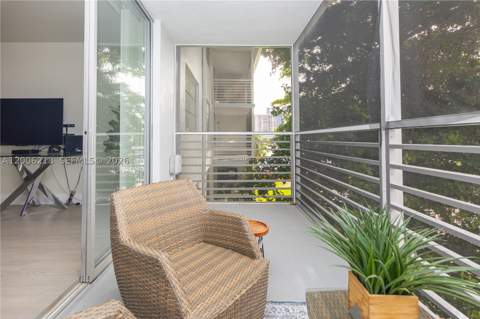 3600 NE 170th St 308, North Miami Beach FL - photo 18 of 37