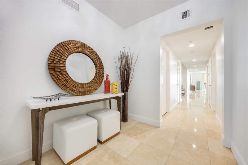 3 bedroom Condominium at 14951 Royal Oaks Lane 1109, The Oaks I Condo, North Miami — photo 2