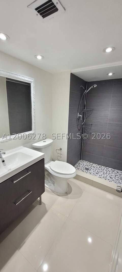 18011 Biscayne Blvd 402, Aventura FL - photo 11 of 55
