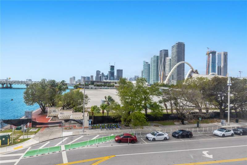 0 bedroom Condominium at 555 NE 15th St 501, Venetia Condo, Miami — photo 3