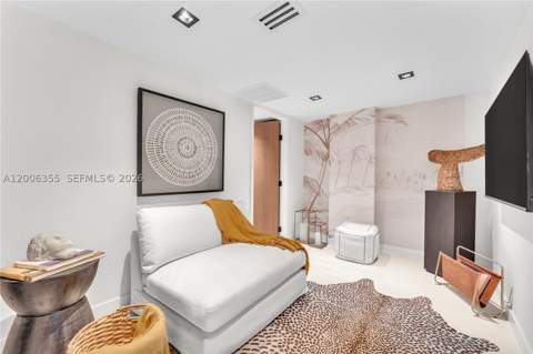 100 Bayview Dr 216, Sunny Isles Beach FL - photo 14 of 28