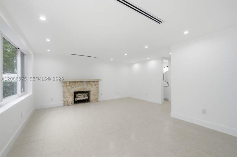 3 bedroom SingleFamilyResidence at 5735 SW 12th St, Sylvania Heights, West Miami — photo 4