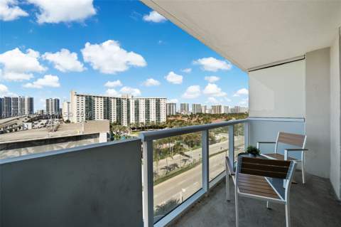 19201 Collins Ave 736, Sunny Isles Beach FL - photo 9 of 15
