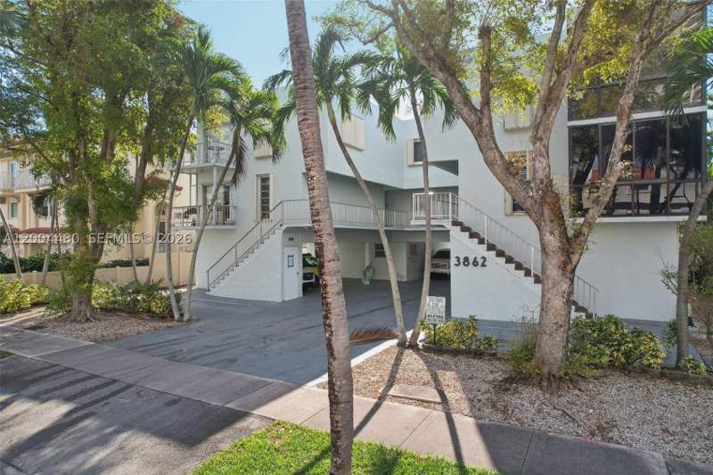 2 bedroom Condominium at 3862 NE 171st St E, 3862 Bldg Condo, North Miami Beach — photo 5