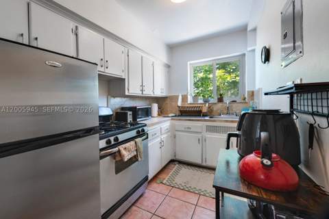 6941 Bay Dr B3, Miami Beach FL - photo 8 of 18