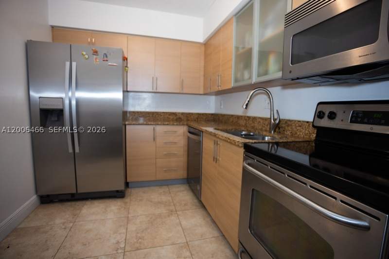 2 bedroom Condominium at 3300 NE 192nd St 214, Parc Central Aventura Eas, Aventura — photo 3