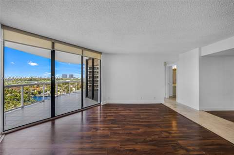 3610 Yacht Club Dr 1016, Aventura FL - photo 13 of 44