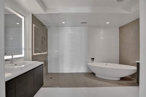 330 Sunny Isles Blvd 5-2207, Sunny Isles Beach FL - photo 15 of 30