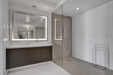 330 Sunny Isles Blvd 5-2207, Sunny Isles Beach FL - photo 16 of 30