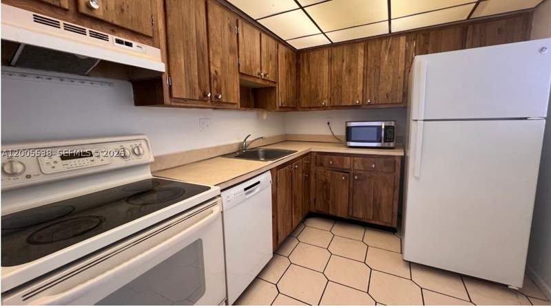 2 bedroom Condominium at 8415 SW 107th Ave 208W, Kendall Acres West Condo, Miami — photo 5