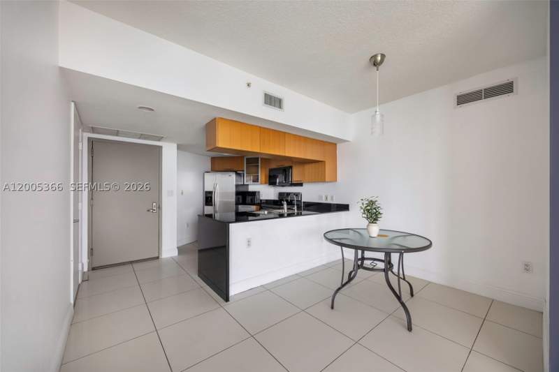 2 bedroom Condominium at 1750 N Bayshore Dr 3801, Opera Tower Condo, Miami — photo 4