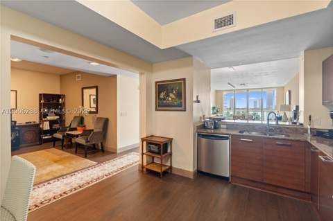 3330 NE 190th St 712, Aventura FL - photo 11 of 38
