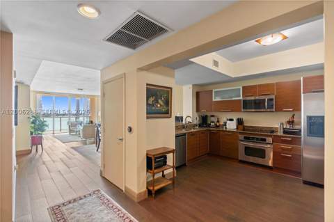 3330 NE 190th St 712, Aventura FL - photo 13 of 38