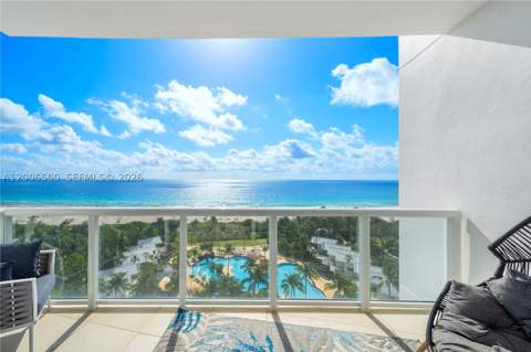 50 S Pointe Dr 1201/08, Miami Beach FL - photo 6 of 52