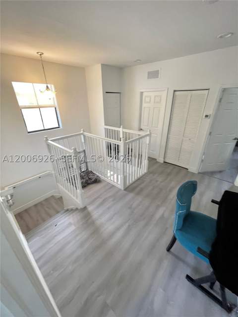 10086 NW 89th Ter, Doral FL - photo 10 of 19